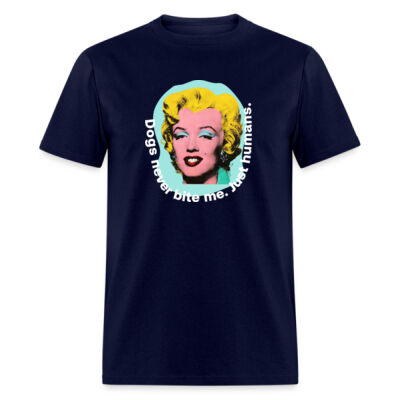 Playera Dogs Never Bite Me - Oscuras Miniatura